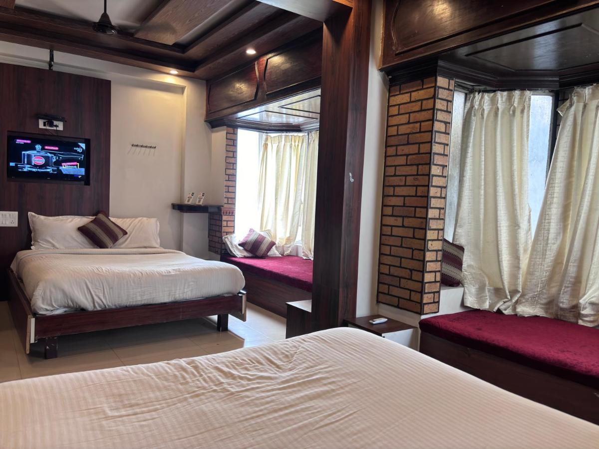 Hotel Raj Empire Mysore Exterior foto